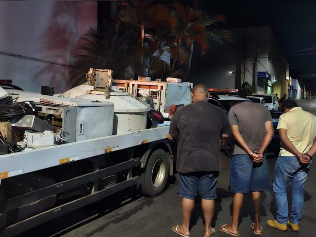 Materiais tecnológicos foram apreendidos pela Polícia Militar (PM). (Foto: Divulgação) - furto