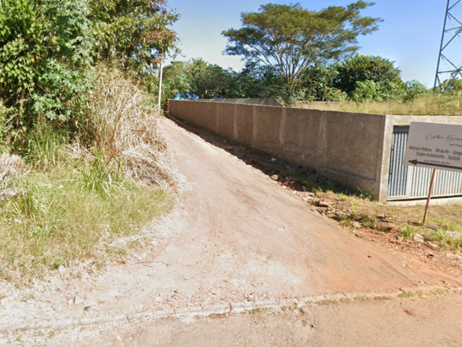 Acesso feito pelos moradores. (Foto: Reprodução)