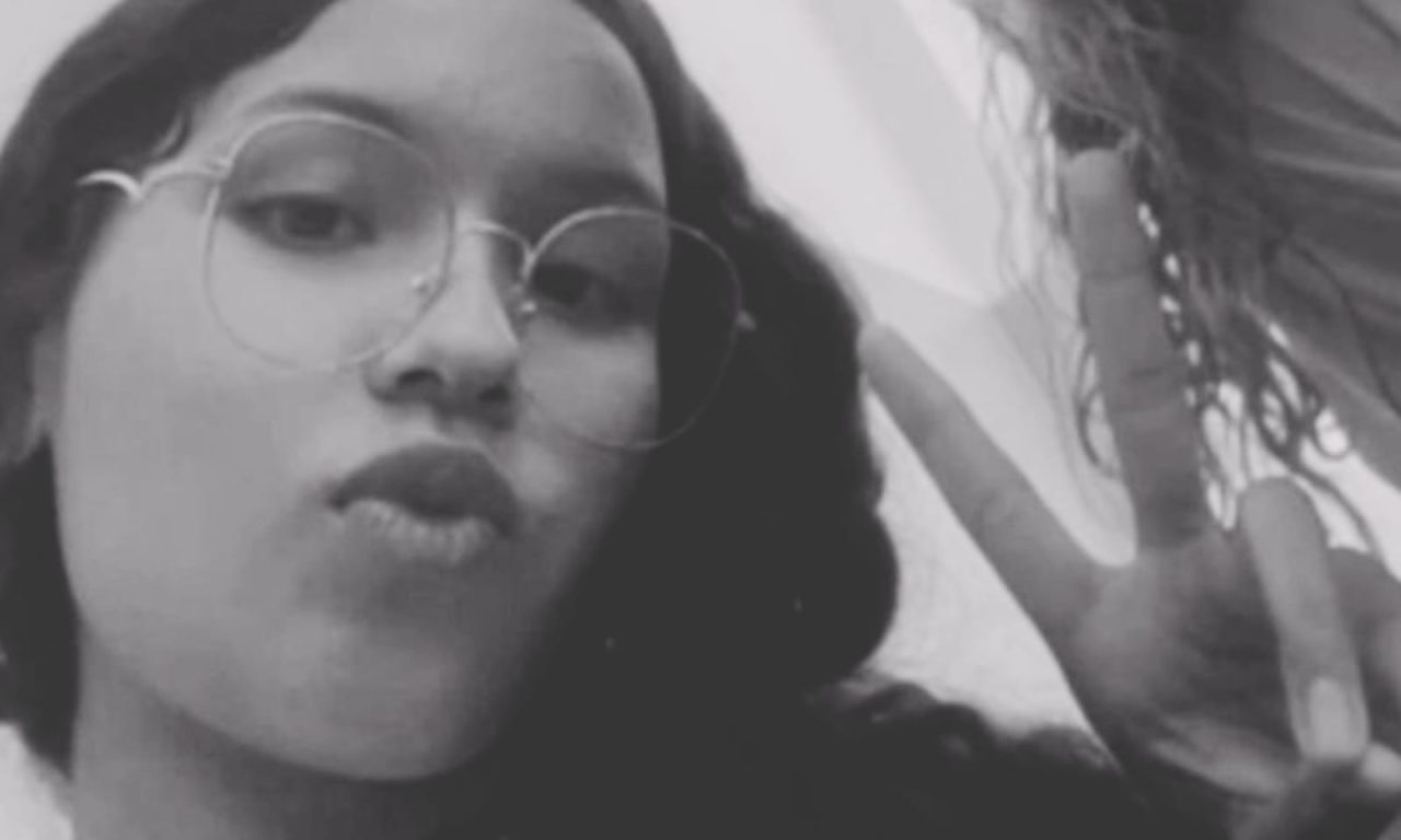 Nathaly Rodrigues do Nascimento faleceu após sofrer uma descarga elétrica durante uma tempestade, em Goiânia. (Foto: Redes Sociais) - adolescente