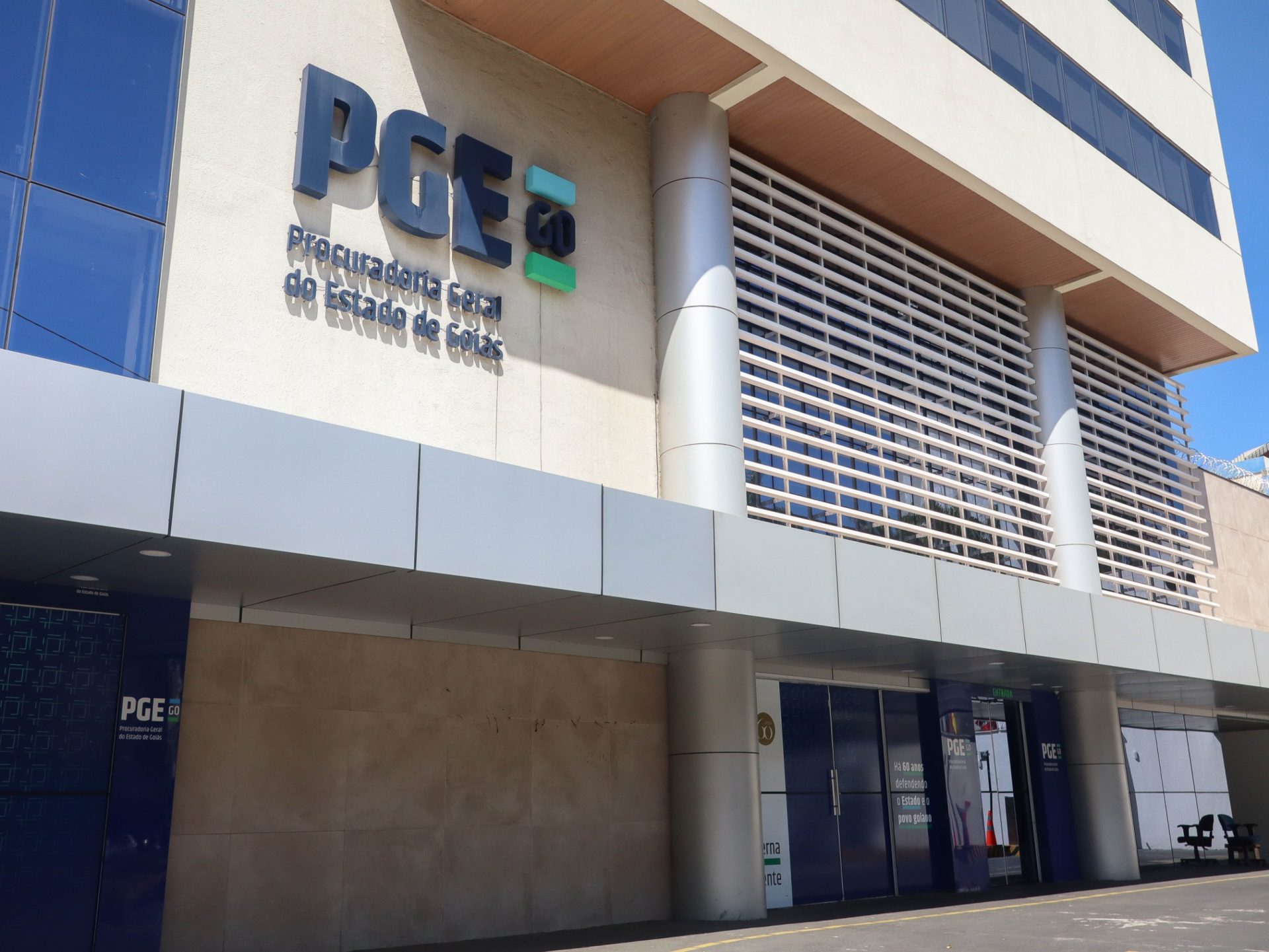 PGE-GO publica processo seletivo para estudantes de Direito com 165 vagas