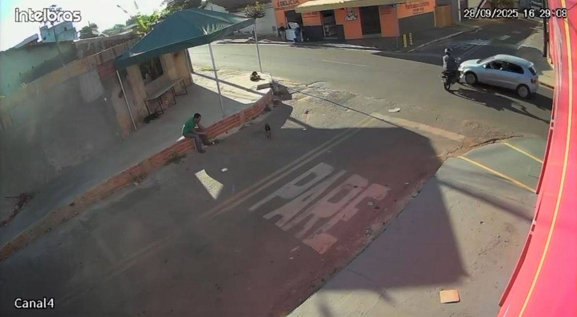 Câmeras mostram momento em que grave acidente que deixou três feridos em Anápolis aconteceu