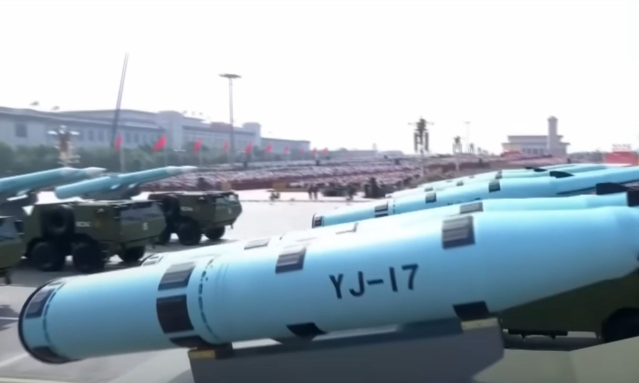 Desfile exibiu poder bélico da China. (Foto: Captura de Tela/Youtube/Euronews em Português)