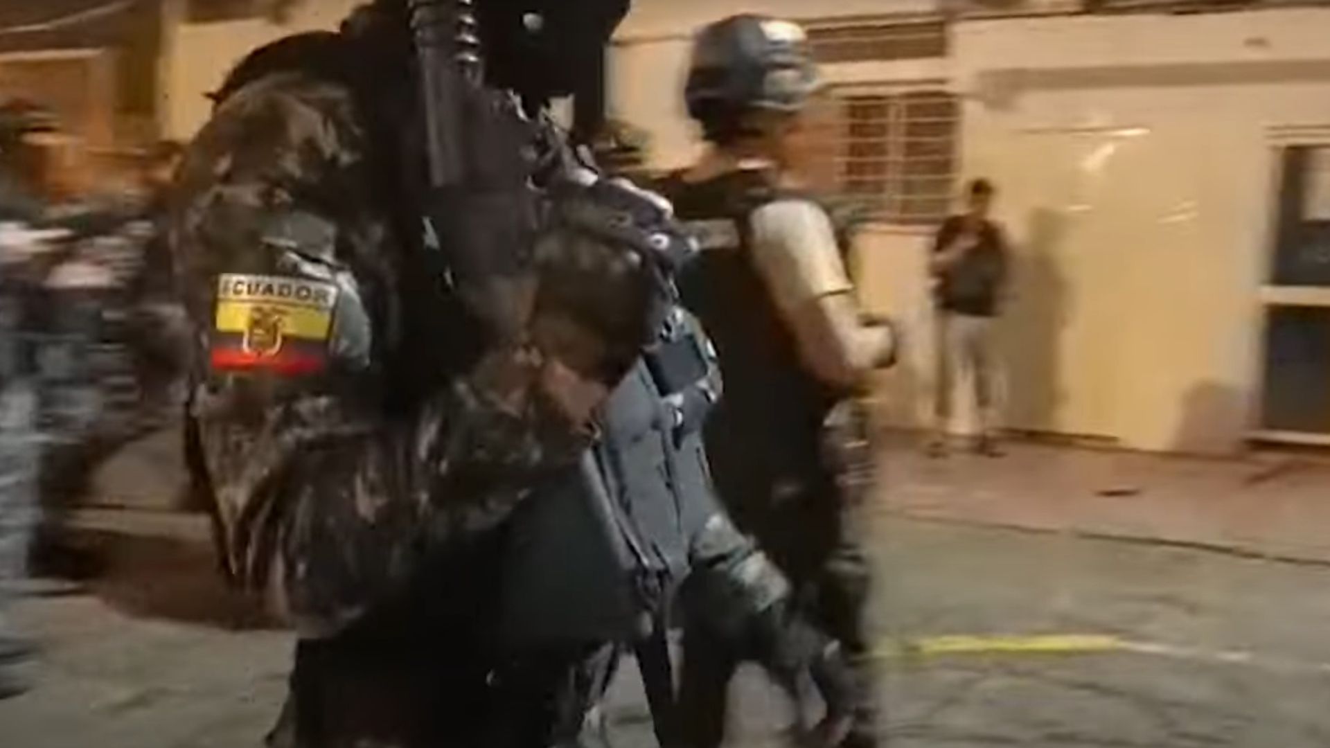 Presos são decapitados no Equador durante conflito entre facções com 17 mortos