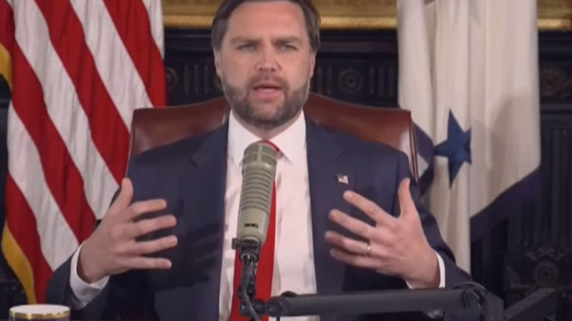 Vance substitui Charlie Kirk em podcast e promete retaliação contra esquerda
