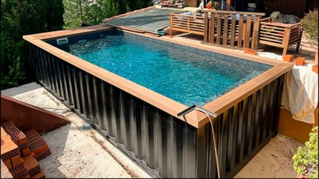 Piscina de container bem mais barata que a tradicional vira tendência para enfrentar o calor