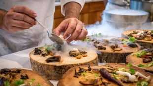 Chefs se tornaram extremamente requisitados na cidade. (Foto: Ilustração/Pexels)