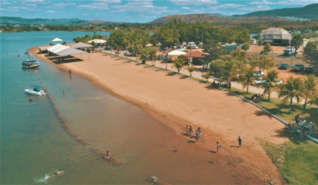 Conheça a cidade em Goiás que abriga o lago artificial com maior volume do Brasil