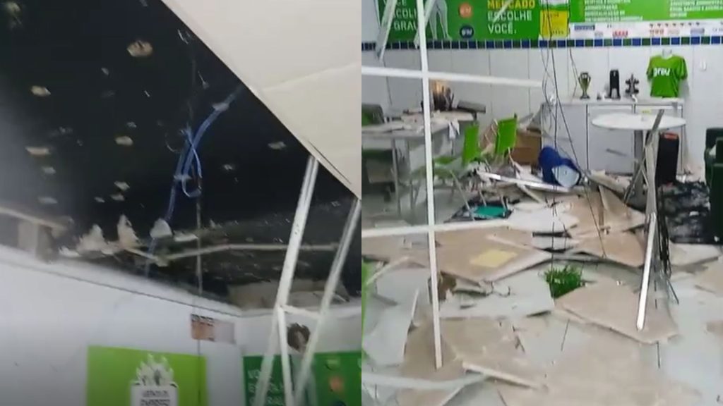 Teto desabou devido à forte chuva.