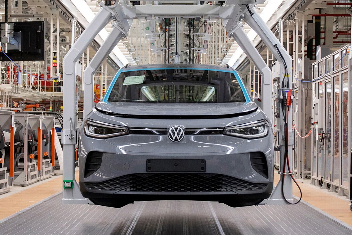 Concessionária vai interromper a produção de carros elétricos porque não está vendendo o suficiente