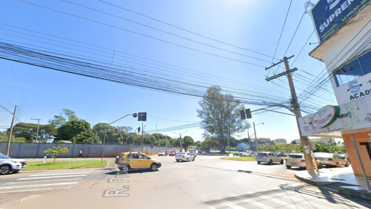 Avenida Universitária esquina