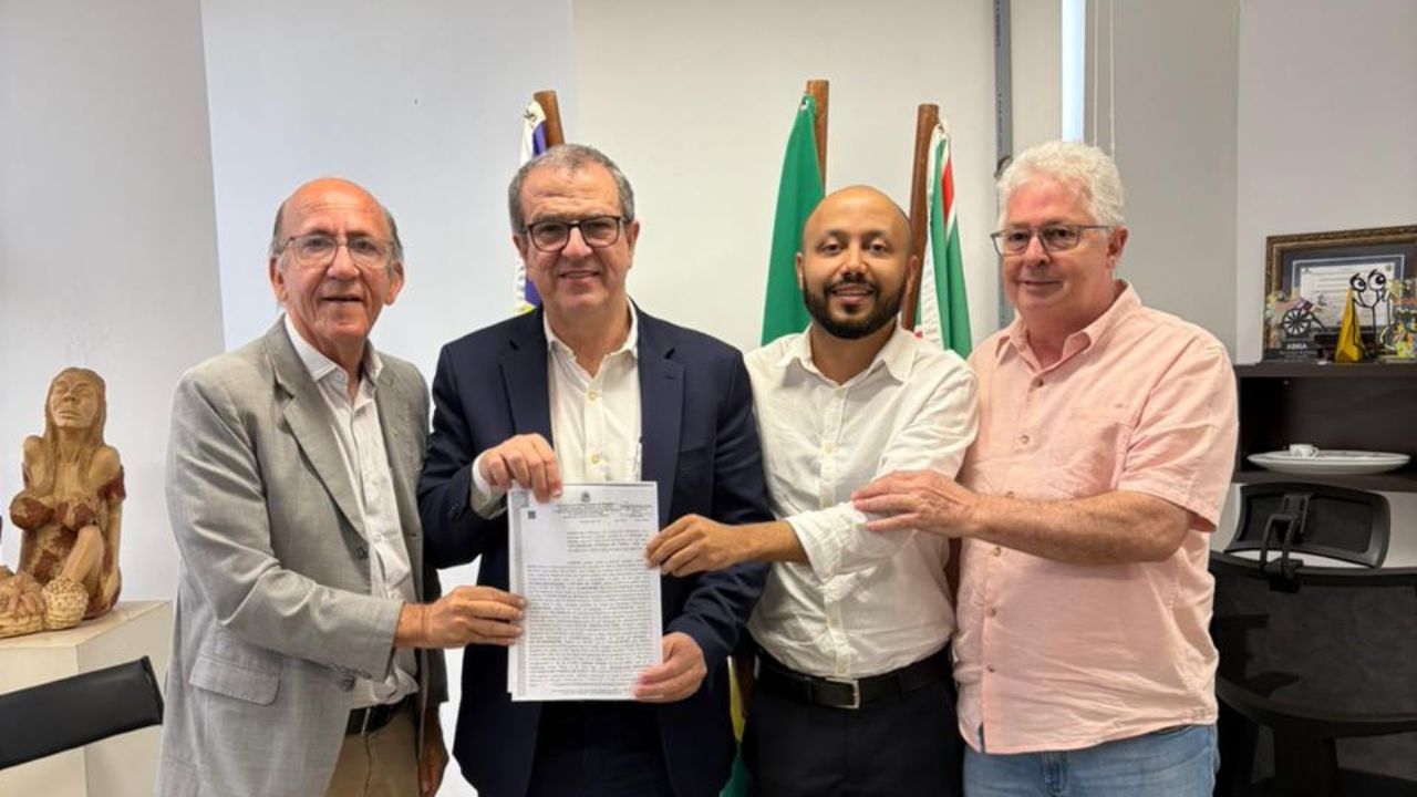 Rubens Otoni confirma construção de campus da UFG em Anápolis: “100 mil metros quadrados”