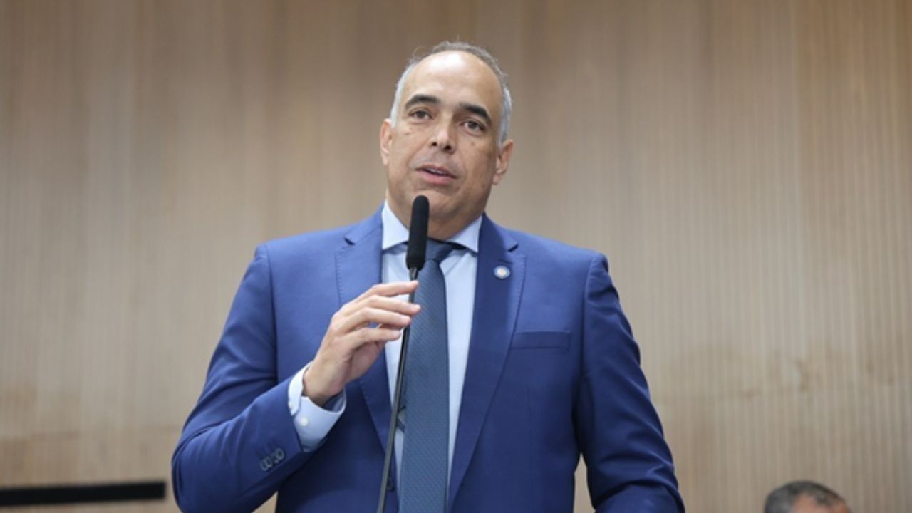 Na Alego, saiu Delegada Fernanda e entrou Luiz Sampaio como deputado estadual