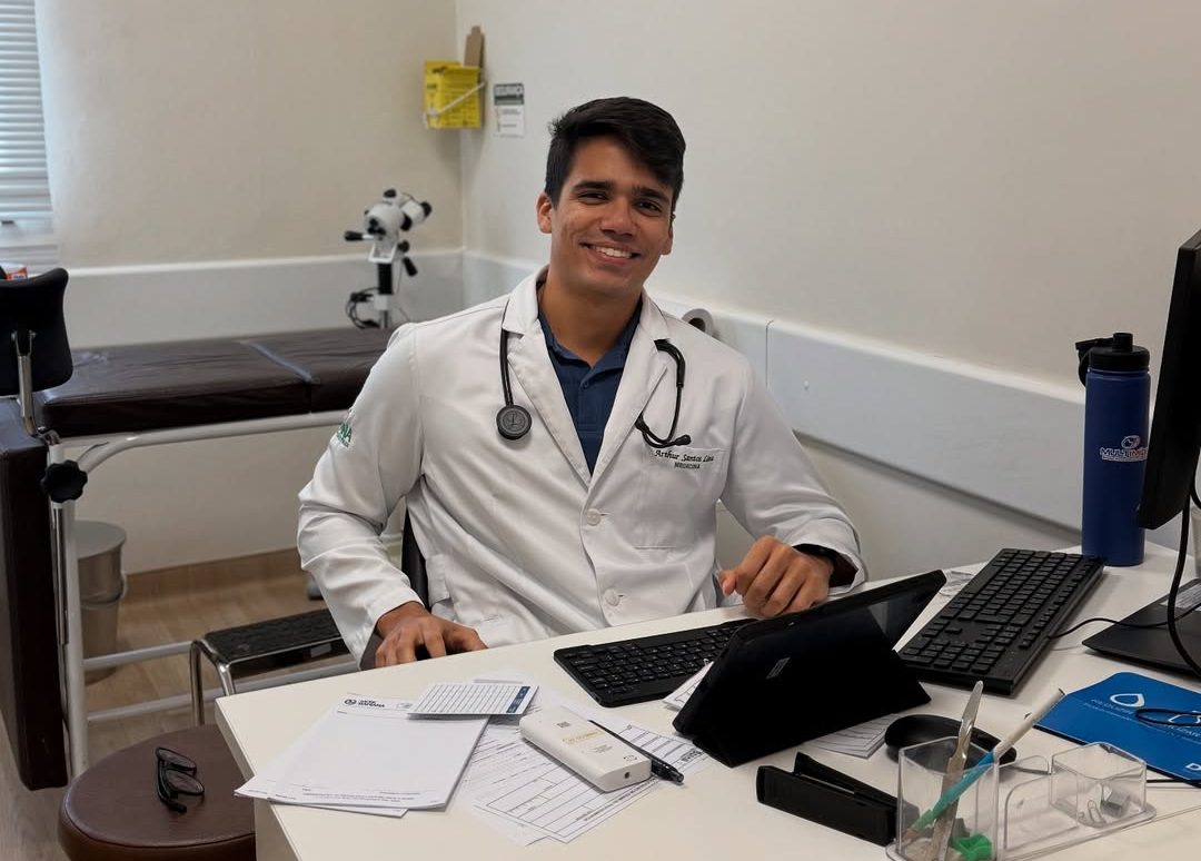 Estudante de Medicina lista 10 coisas “normais” que ele deixou de fazer depois que entrou na faculdade