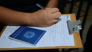 Desempregados podem receber auxílio de até R$ 2.518,65