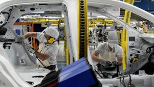 Fábrica inaugurada no Brasil projeta 20 mil empregos após investimento bilionário
