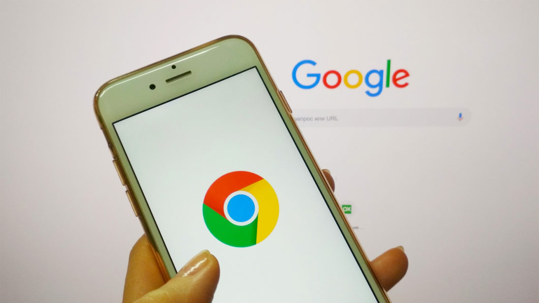 Apple alerta usuários de iPhone que têm o Google Chrome no celular
