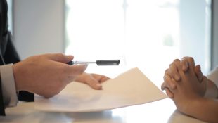 Não é o inglês, nem o espanhol: o idioma é o mais promissor para o mercado de trabalho, segundo recrutadores