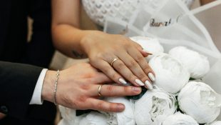 Pesquisa surpreende ao mostrar qual é a idade ideal para casar e ter filhos
