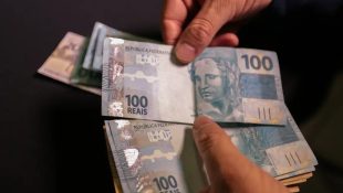 Uma semana após o divórcio, homem ganha na loteria e revela o que vai fazer com o prêmio