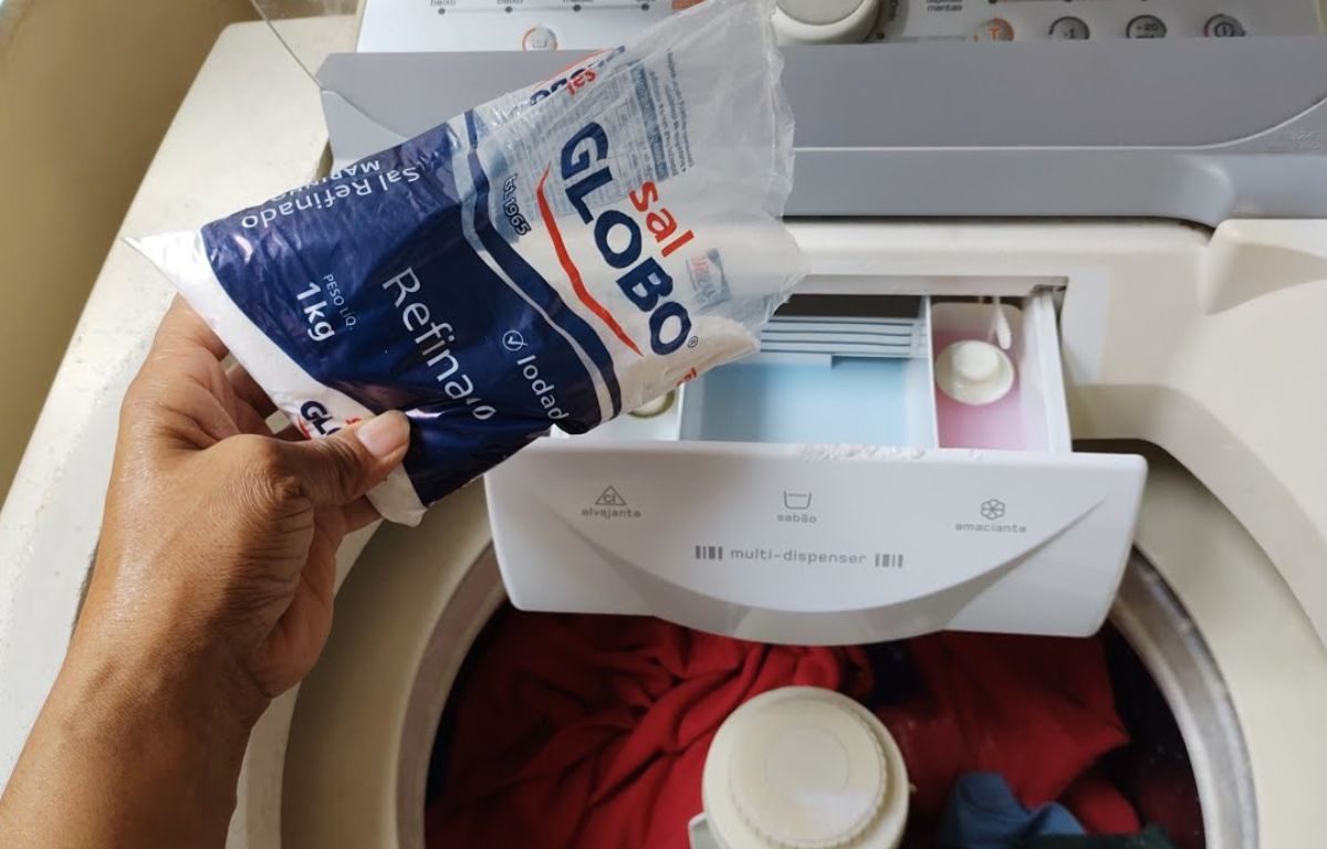 Truque na máquina de lavar deixa qualquer roupa sem cheiro de mofo e perfeita para o guarda-roupa