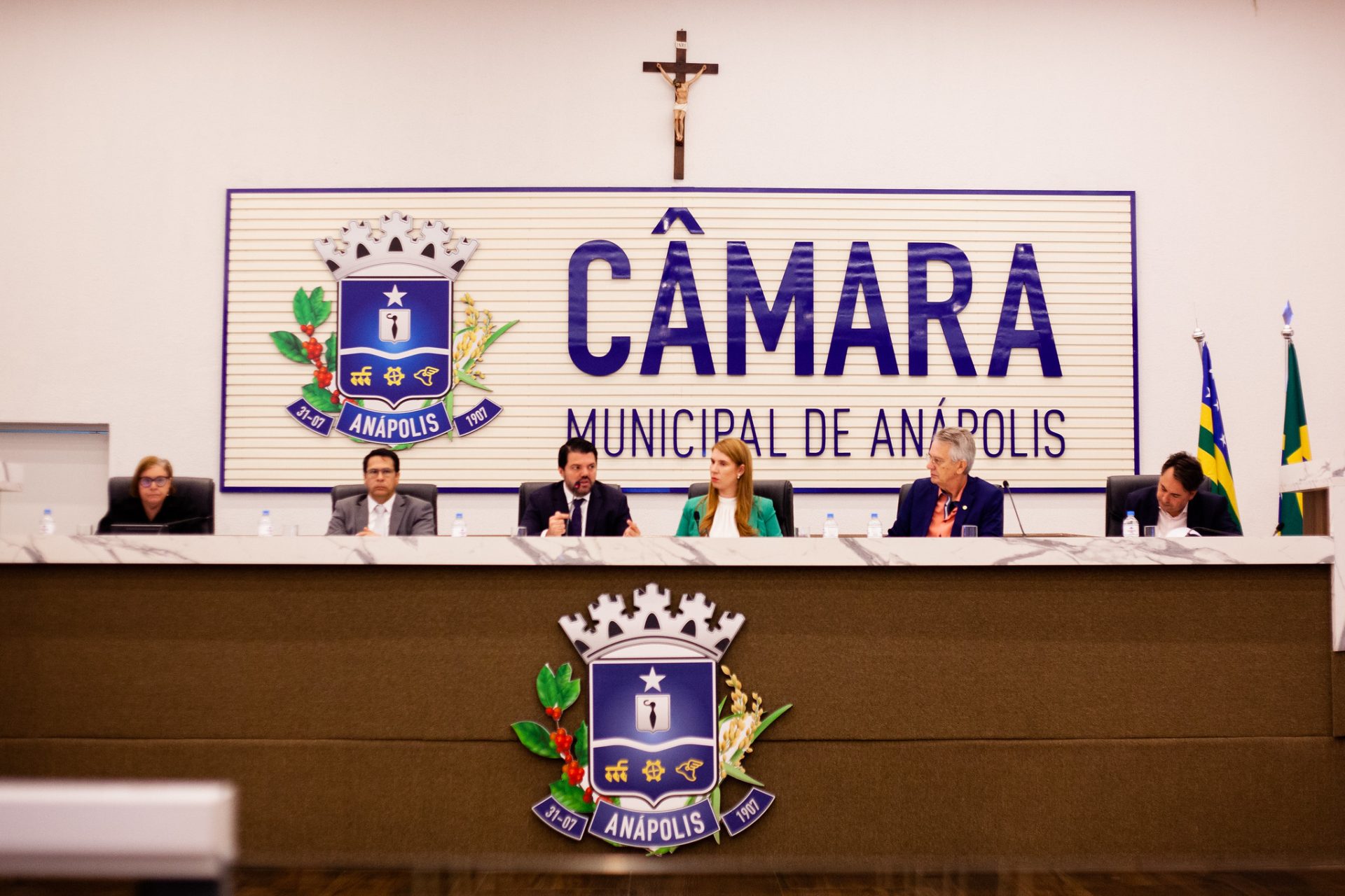 Márcio Corrêa promete instalação de semáforo e quebra-mola próximo ao Posto Presidente