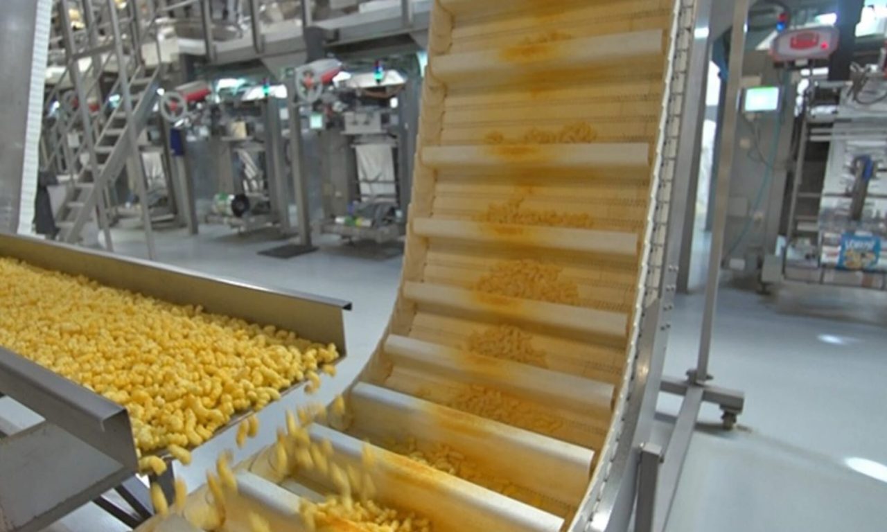 Desafiando gigantes do setor, marca brasileira de salgadinhos fatura R$ 130 milhões