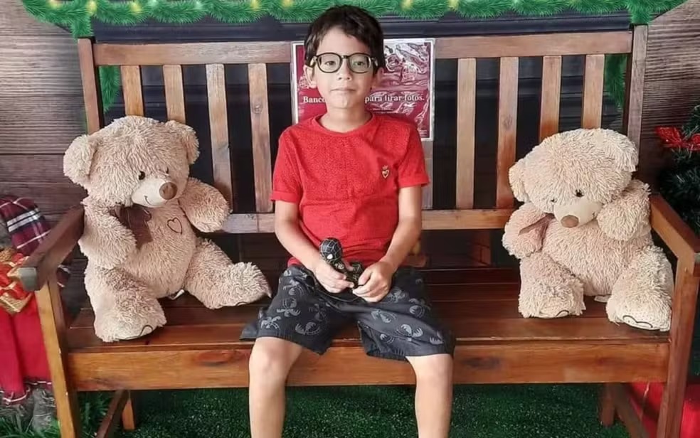 Theo Pietro Medeiros tinha 10 anos. Laudo apontava apendicite como causa da morte.