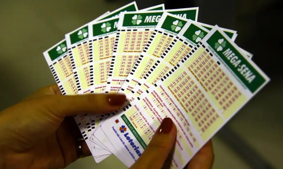 Confira o resultado da Mega-Sena 2929 deste sábado (18); prêmio é de R$ 48 milhões