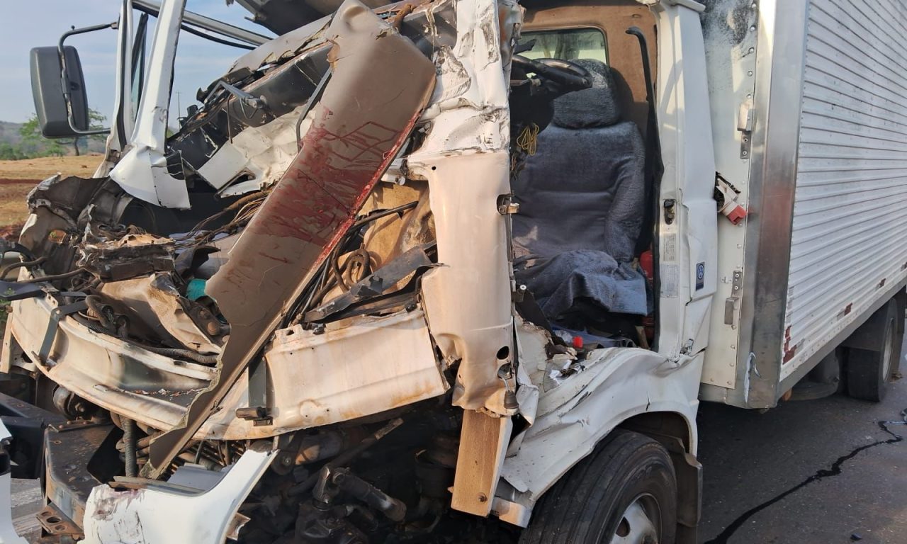 Motorista fica em estado grave após acidente na BR-060, entre Goiânia e Anápolis
