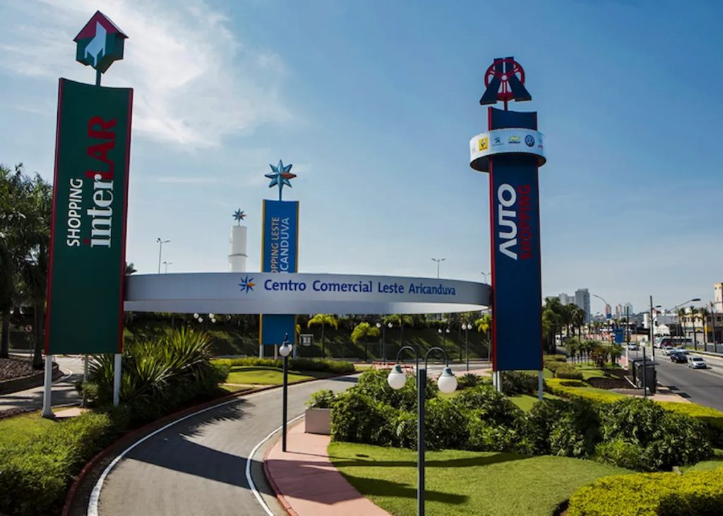 Fachada do Shopping Aricanduva em São Paulo, considerado o maior shopping do Brasil