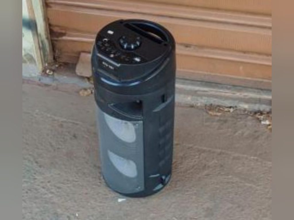 Caixa de som foi apreendida pela Polícia Militar (PM). (Foto: Reprodução)