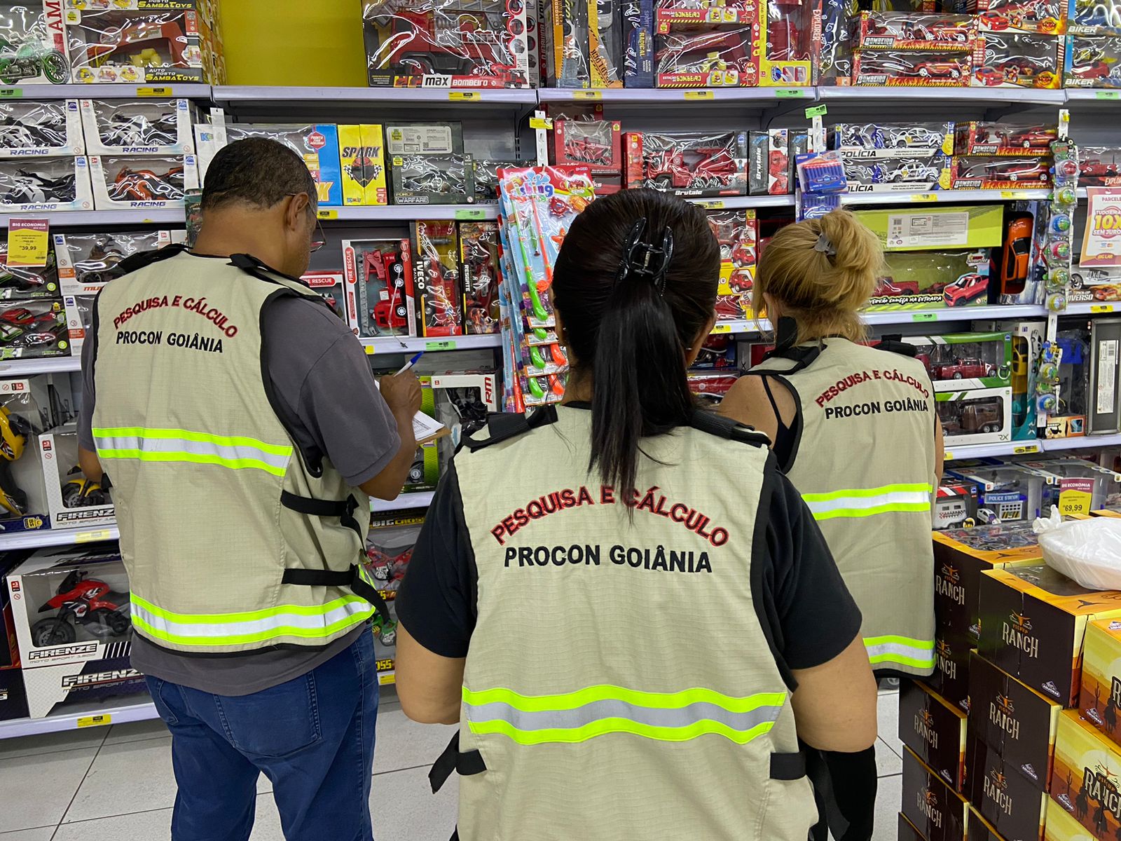 Pesquisa do Procon Goiânia aponta onde comprar presentes para Dia das Crianças gastando menos
