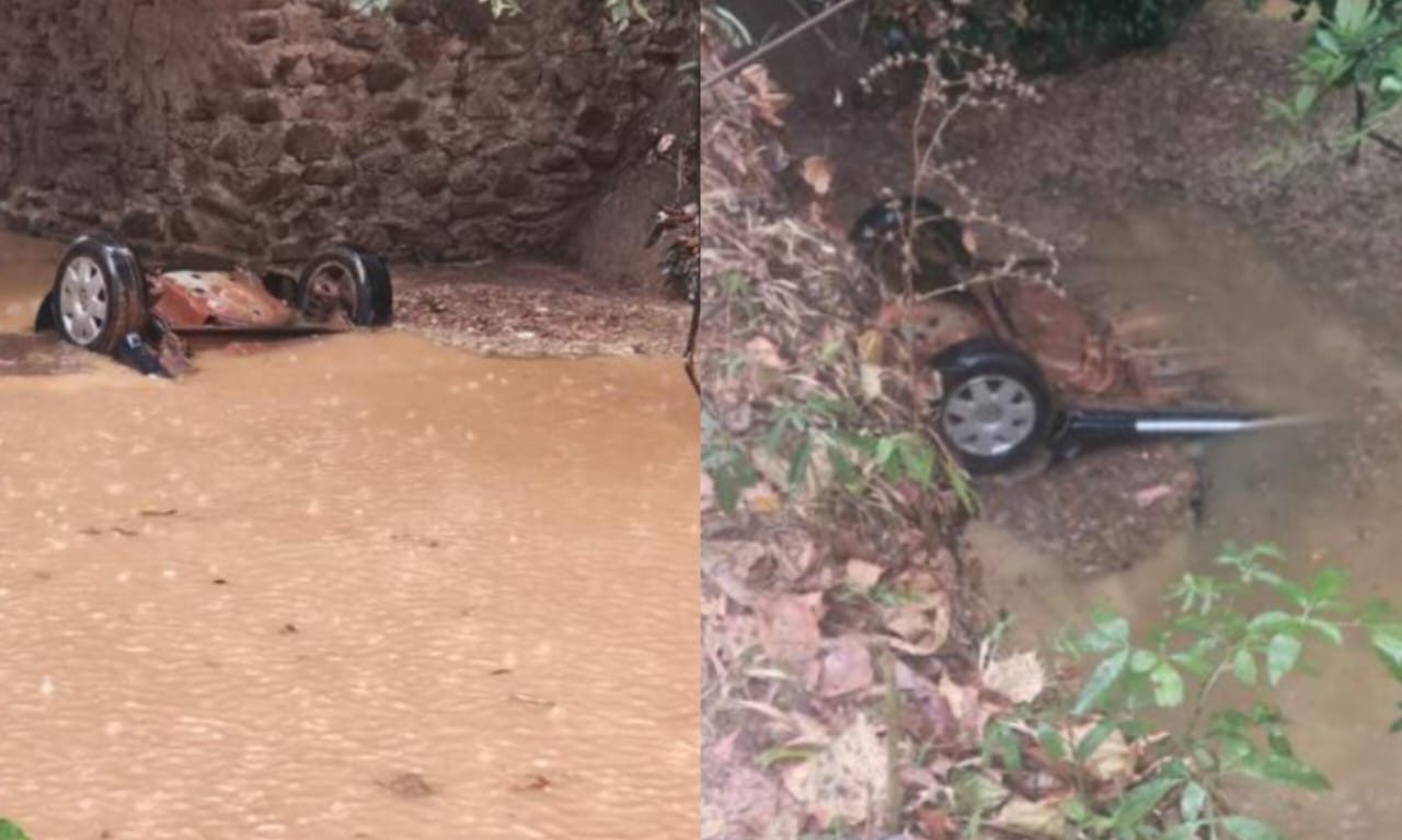 Carro afundou quase que completamente. (Foto: reprodução)