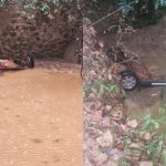 Carro afundou quase que completamente. (Foto: reprodução)