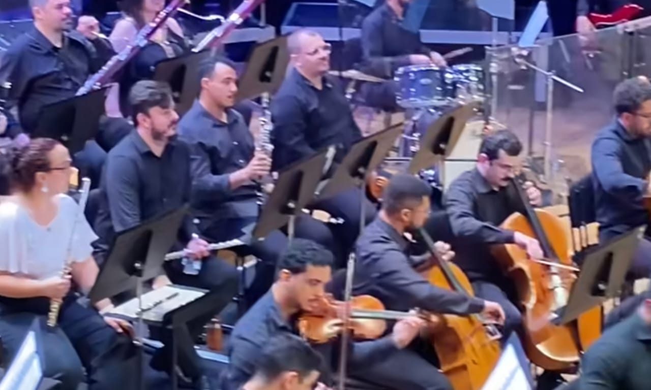 Orquestra Filarmônica de Goiás apresentou-se com o clássico Boate Azul. (Foto: @orquestrafilarmonicadegoias)