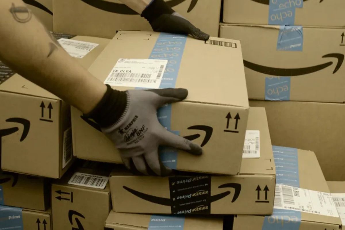 Mulher compra chapinha pela Amazon e fica sem acreditar no que chegou: “Tenho muito medo de tocar nisso”