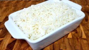 O truque dos restaurantes para deixar o arroz soltinho e saboroso