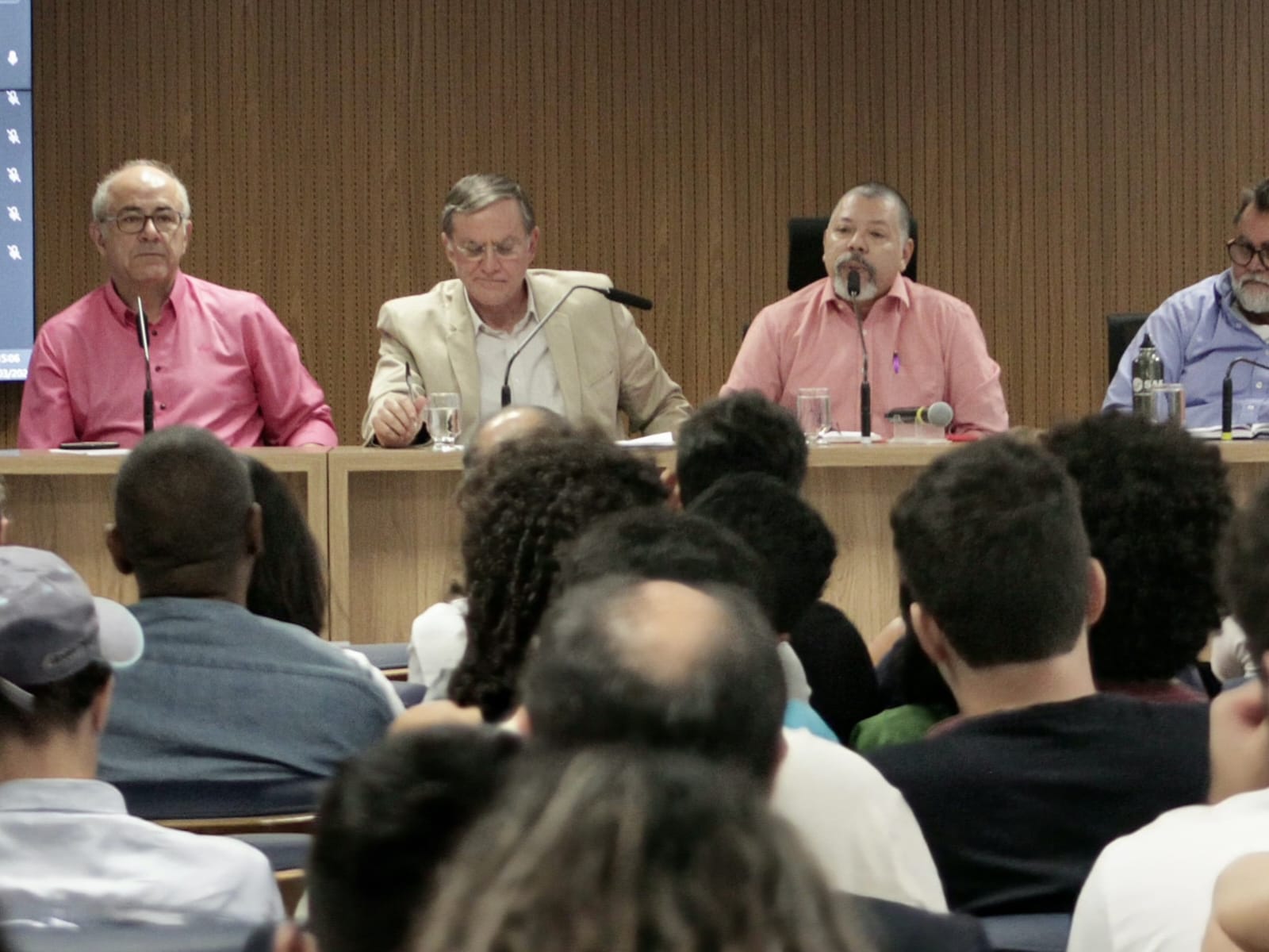 Respeito e valorização à docência da UEG