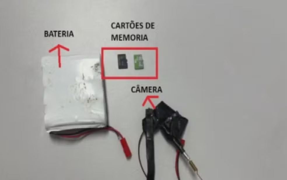Câmera estava escondida no banheiro da casa. (Foto: Reprodução/TV Anhanguera)