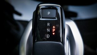 O significa o P, R, N e D no câmbio do carro, segundo mecânicos experientes