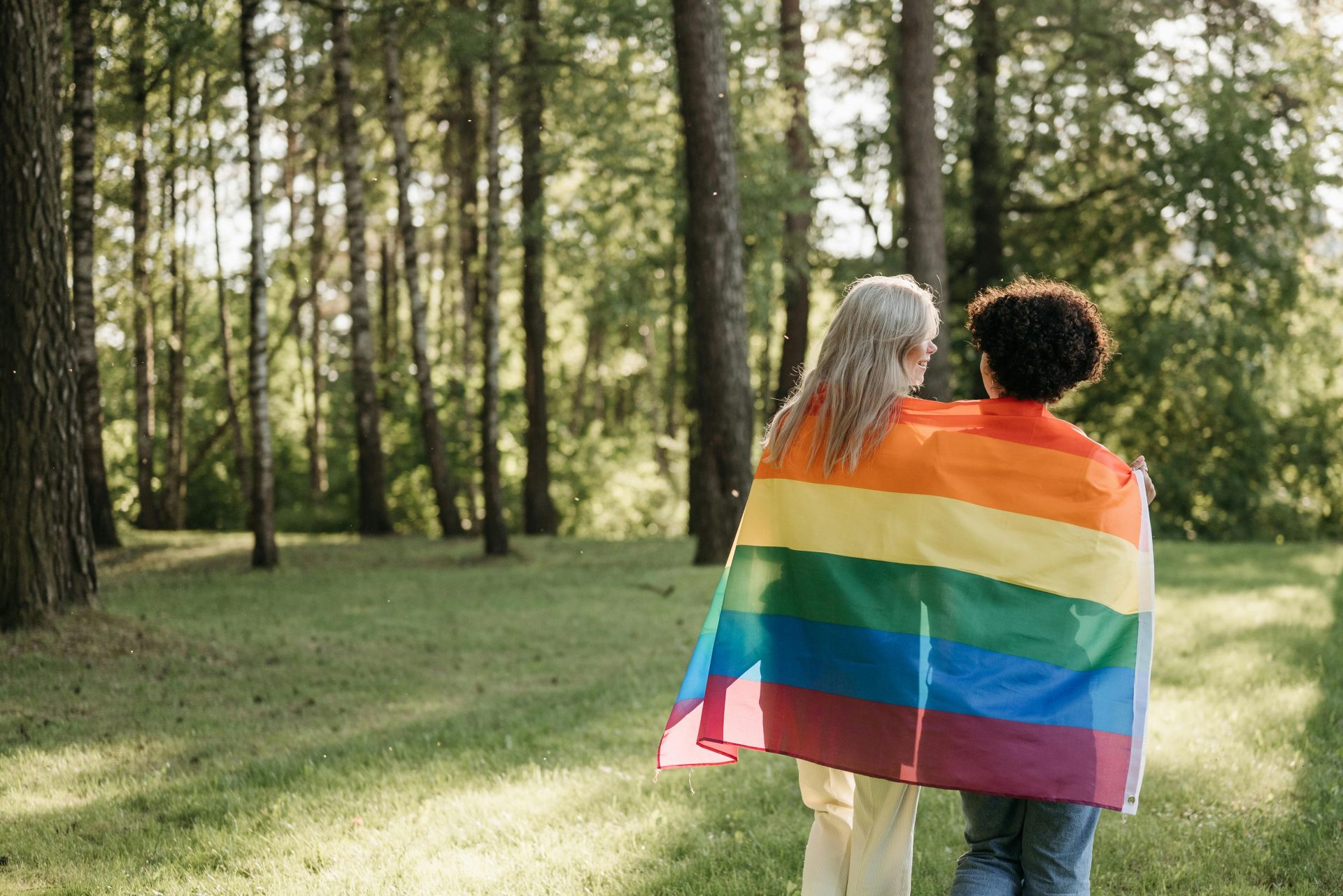 País proíbe casais gays e lésbicos de se tornarem pais