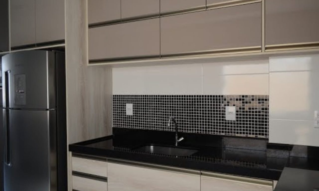 Adeus aos eletrodomésticos espalhados pela bancada: a nova tendência que deixa a cozinha mais prática e espaçosa