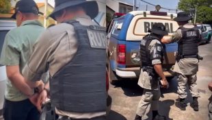 Homem é preso em Goiânia após matar esposa com ataque brutal pelas costas