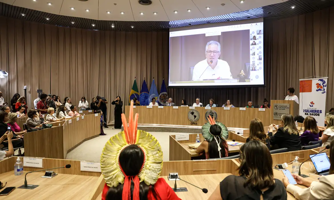 Governo lança fórum para fortalecer políticas de saúde da mulher