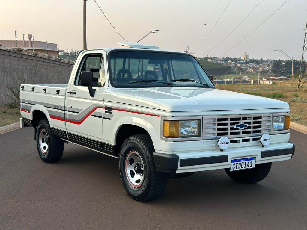 foto-chevrolet-d20-4.0-dok