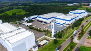 Indústria Farmacêutica Geolab, em Anápolis.