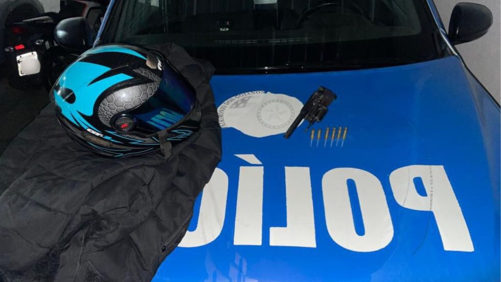 Itens do suspeito foram apreendidos após ele confessar feminicídio.