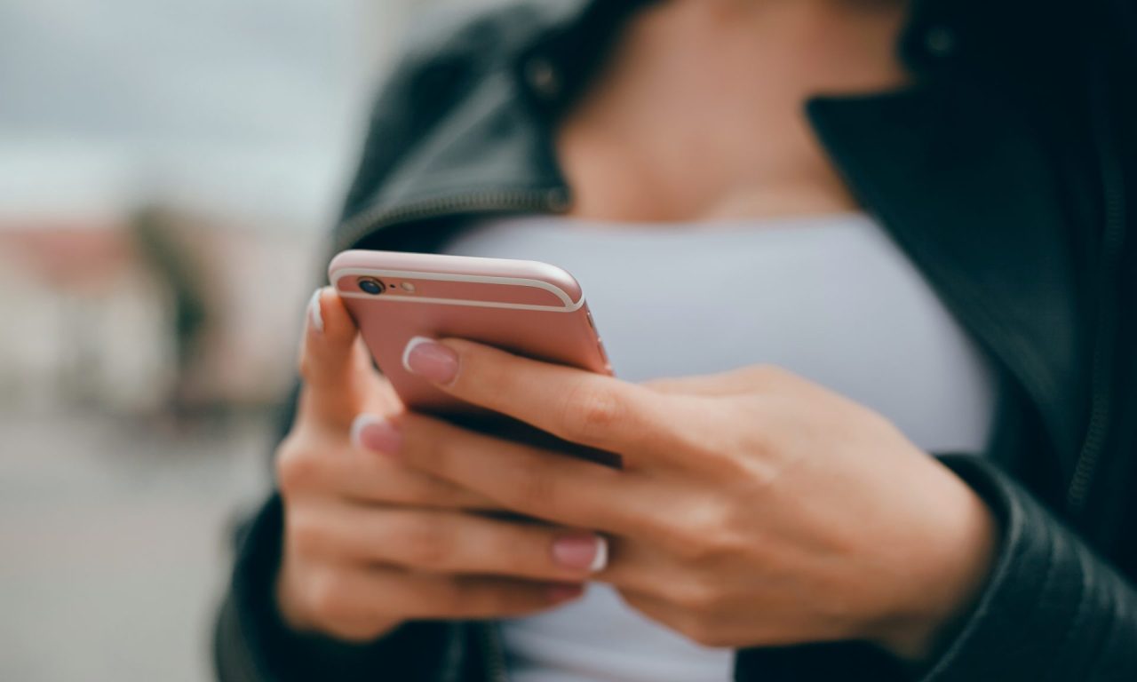 10 mensagens de WhatsApp para dar um fora em alguém de forma sutil