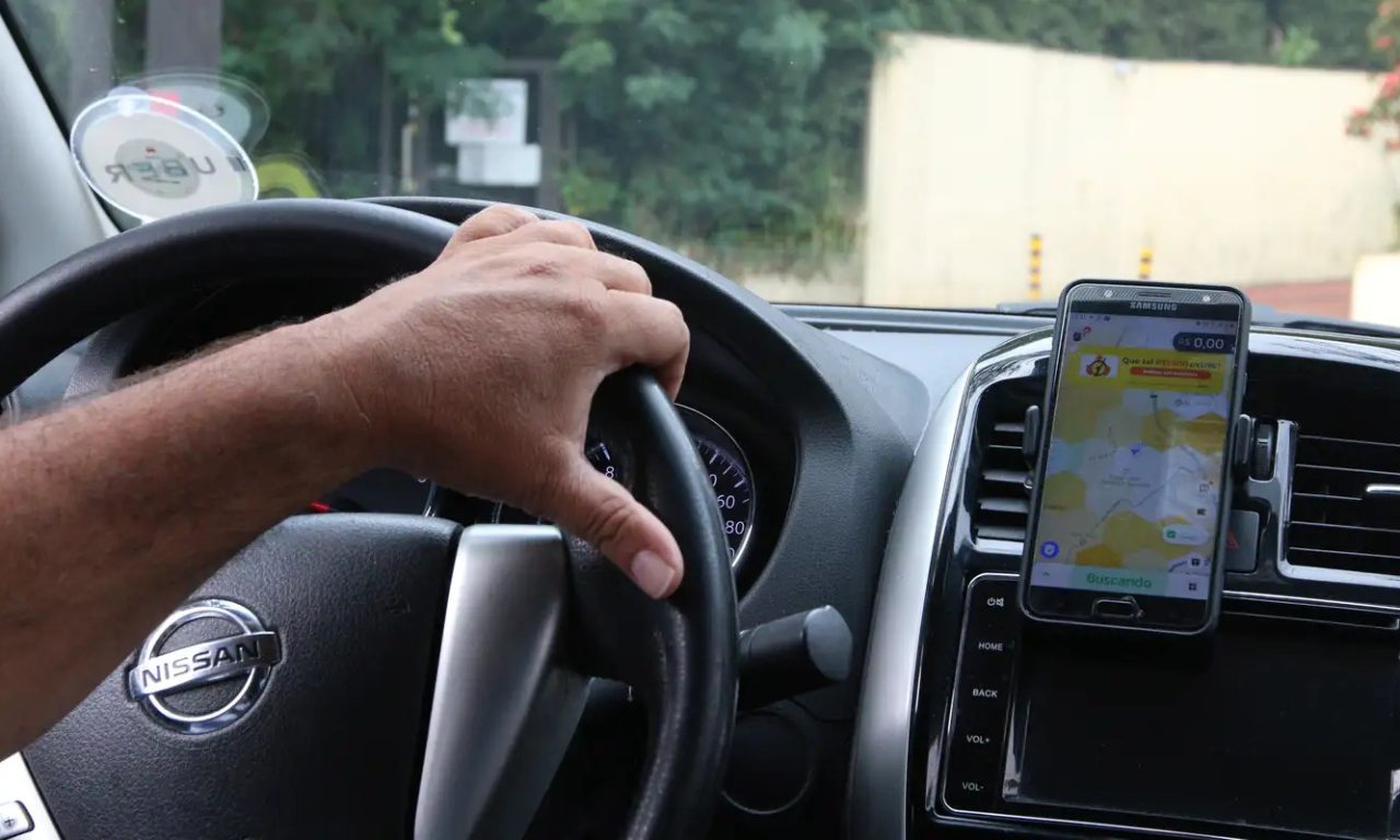 10 palavras que os motoristas de aplicativo não gostam de ouvir dos passageiros em uma corrida