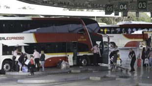 Novo ônibus que vai rodar o Brasil tem dois andares, 26 camas e conforto maior que aviões